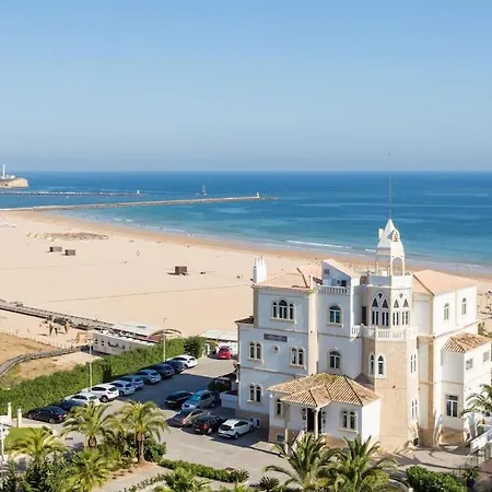 Sea View Terrace Apartment *